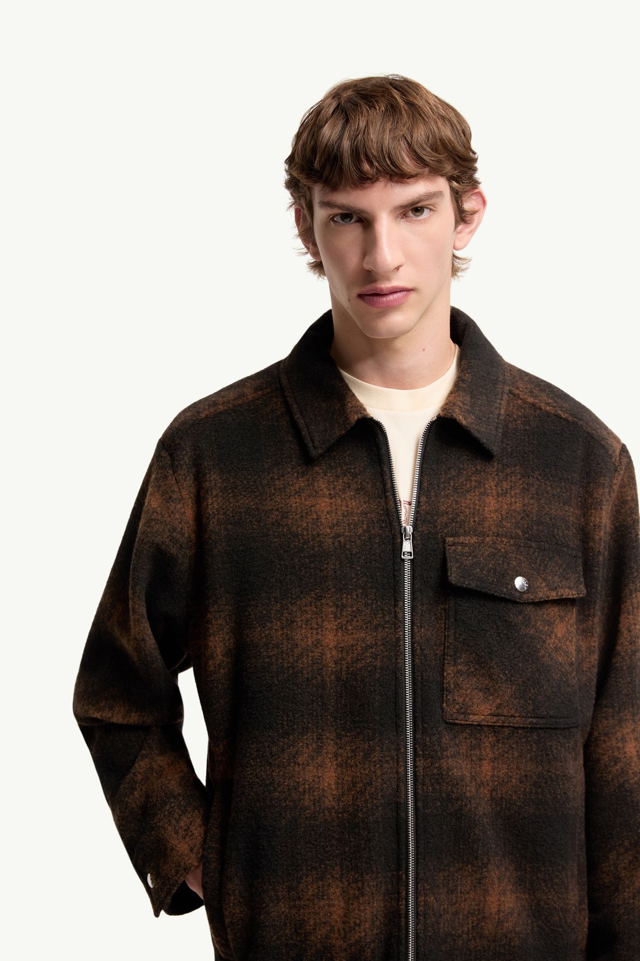 ์ฒดํฌ ์ ์ง ์ง์
์
์ธ ๋จ์ฑ ๋ธ๋ผ์ด & ๋ธ๋ Moncler 5